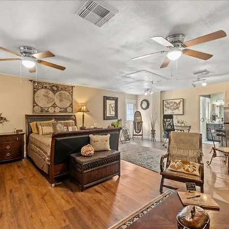 College Park-Orlando 5Star Villa Oasis - Home Away From Home - Quiet Neighborhood-Private Botanical Courtyard - Mins From Eola,Dt, Winter Park - Free Parking & Ev Plug In-2